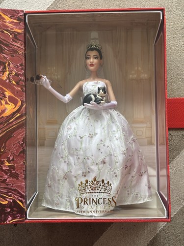 Hand 2026 disney d23 - disney,