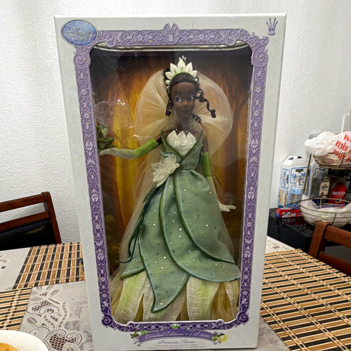 Disney store limited edition - disney,